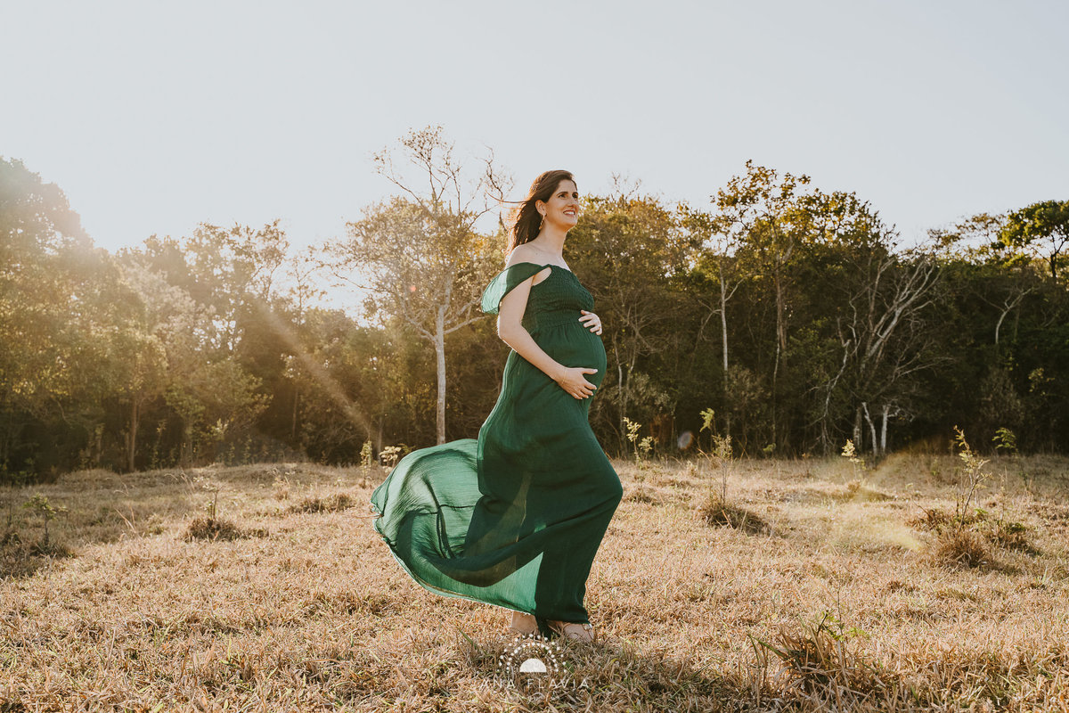 book gestante, gestante, gravida, gravidez, ensaio gestante,  vila velha, vitoria, serra, Igreja de queimados, parto, bebê, ensaio no final de tarde, ensaio gestante no verde, ensaio gestante na ruinas de queimados, gestante segundo filho