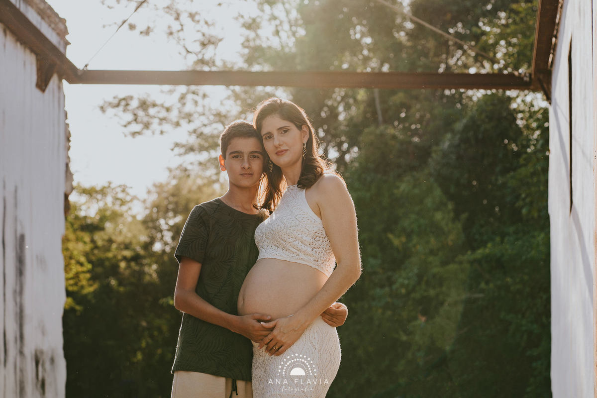 book gestante, gestante, gravida, gravidez, ensaio gestante,  vila velha, vitoria, serra, Igreja de queimados, parto, bebê, ensaio no final de tarde, ensaio gestante no verde, ensaio gestante na ruinas de queimados, gestante segundo filho