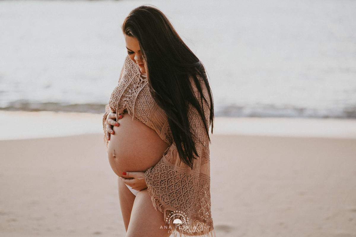 book gestante, gestante, gravida, gravidez, maternidade, ensaio gestante,  vila velha, vitoria,  parto, bebê, praia de itaparica, ensaio nublado, ensaio com vento, ensaio gestante na praia, ensaio gestante no amanhecer, praia deserta, amanhecer 
