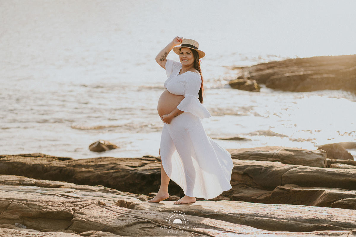 book gestante, gestante, gravida, gravidez, maternidade, ensaio gestante,  vila velha, vitoria,  parto, bebê, praia de itaparica, ensaio nublado, ensaio com vento, ensaio gestante na praia, ensaio gestante no amanhecer, praia deserta, amanhecer 
