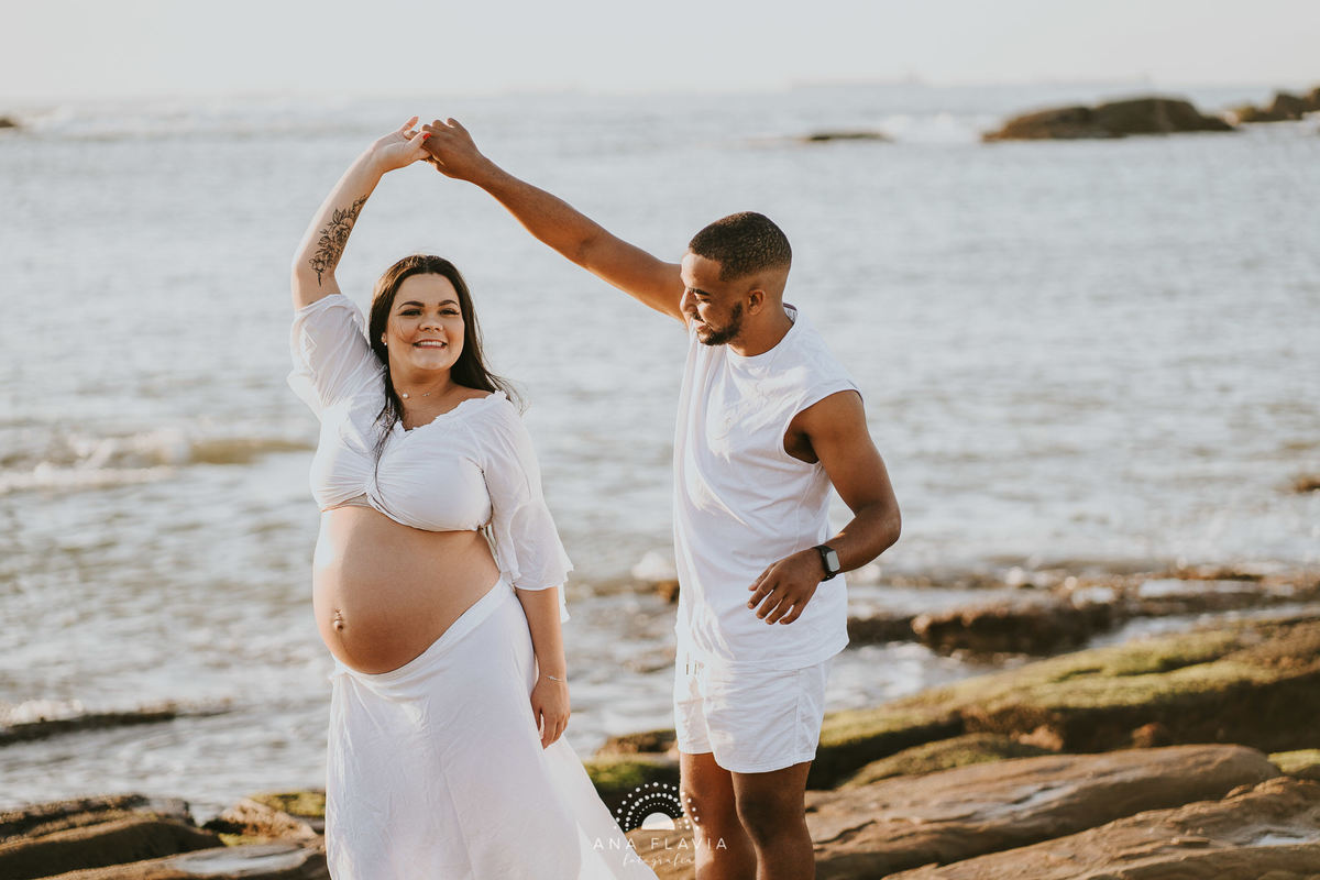 book gestante, gestante, gravida, gravidez, maternidade, ensaio gestante,  vila velha, vitoria,  parto, bebê, praia de itaparica, ensaio nublado, ensaio com vento, ensaio gestante na praia, ensaio gestante no amanhecer, praia deserta, amanhecer 
