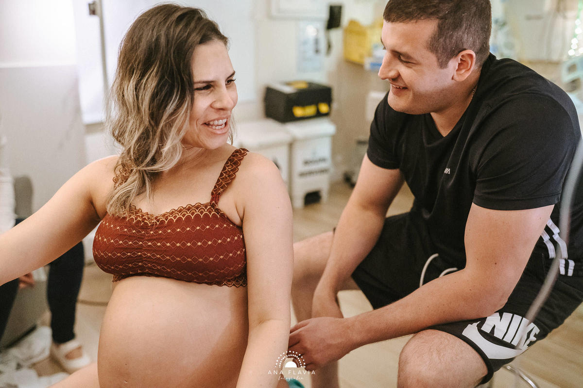 Filmes de parto, filmes de nascimento, nascimento, humanização, parto normal, cesariana humanizada, doula, parto, foto de parto, fotografia de parto no es, parto humanizado, grande vitória, maternidade santa ursula