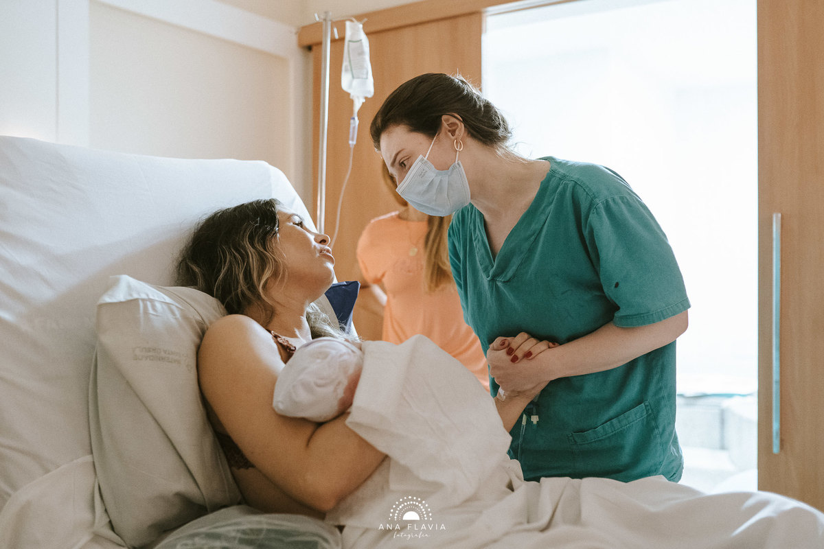 Filmes de parto, filmes de nascimento, nascimento, humanização, parto normal, cesariana humanizada, doula, parto, foto de parto, fotografia de parto no es, parto humanizado, grande vitória, maternidade santa ursula