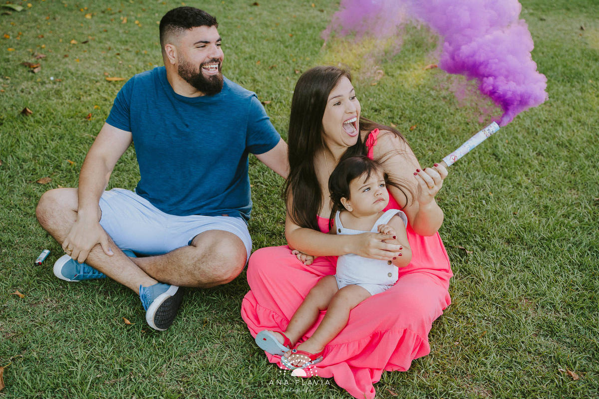 ensaio fotográfico, revelação de gravidez, ensaio revelação, cha revelação, campo, vila velha, vitoria, mae de menina, segunda gravidez, ensaio no parque

