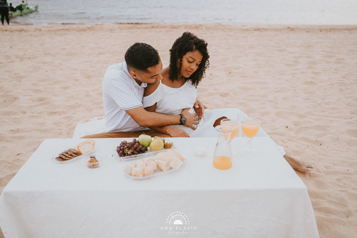 ensaio fotográfico, revelação de gravidez, ensaio revelação, cha revelação, campo, vila velha, vitoria, mae de menino, primeira gravidez gravidez, ensaio na praia, ensaio no amanhecer, cafe da manha na praia
