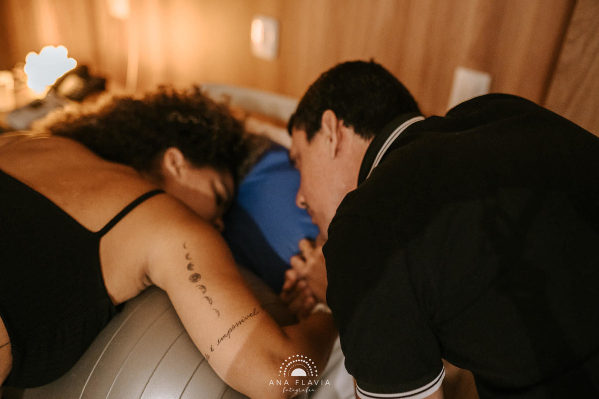 Filmes de parto, filmes de nascimento, nascimento, humanização, parto normal, cesariana humanizada, doula, parto, foto de parto, fotografia de parto no es, parto humanizado, grande vitória, maternidade santa ursula, Meridional