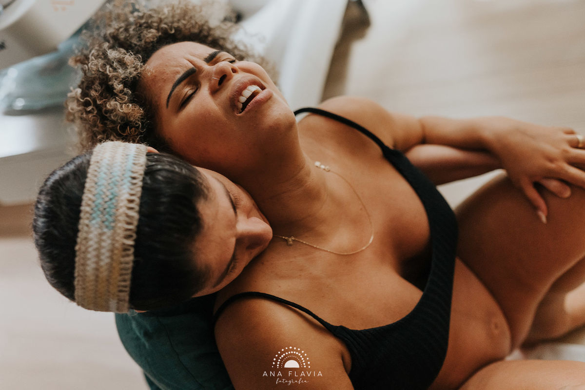 Filmes de parto, filmes de nascimento, nascimento, humanização, parto normal, cesariana humanizada, doula, parto, foto de parto, fotografia de parto no es, parto humanizado, grande vitória, maternidade santa ursula, Meridional