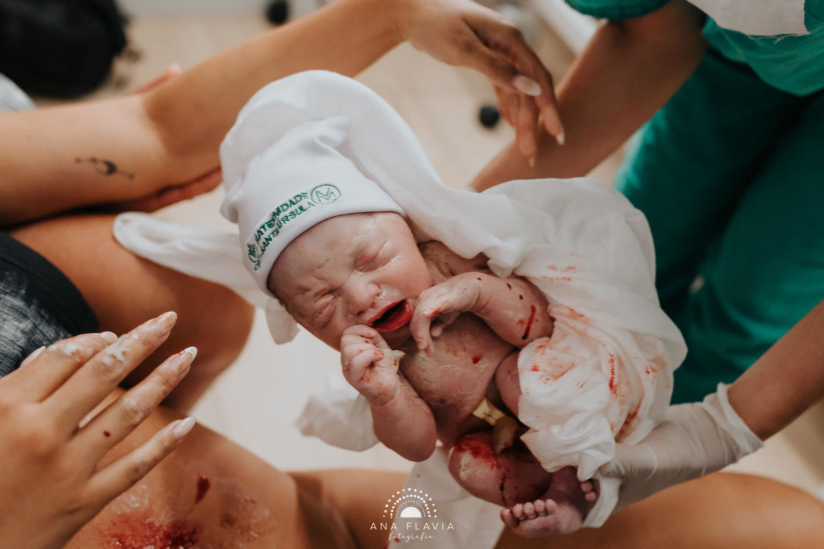 Filmes de parto, filmes de nascimento, nascimento, humanização, parto normal, cesariana humanizada, doula, parto, foto de parto, fotografia de parto no es, parto humanizado, grande vitória, maternidade santa ursula, Meridional