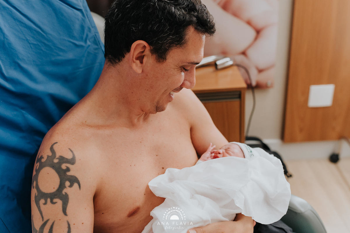 Filmes de parto, filmes de nascimento, nascimento, humanização, parto normal, cesariana humanizada, doula, parto, foto de parto, fotografia de parto no es, parto humanizado, grande vitória, maternidade santa ursula, Meridional