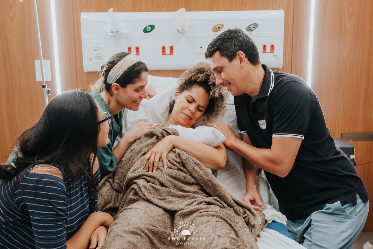 Filmes de parto, filmes de nascimento, nascimento, humanização, parto normal, cesariana humanizada, doula, parto, foto de parto, fotografia de parto no es, parto humanizado, grande vitória, maternidade santa ursula, Meridional