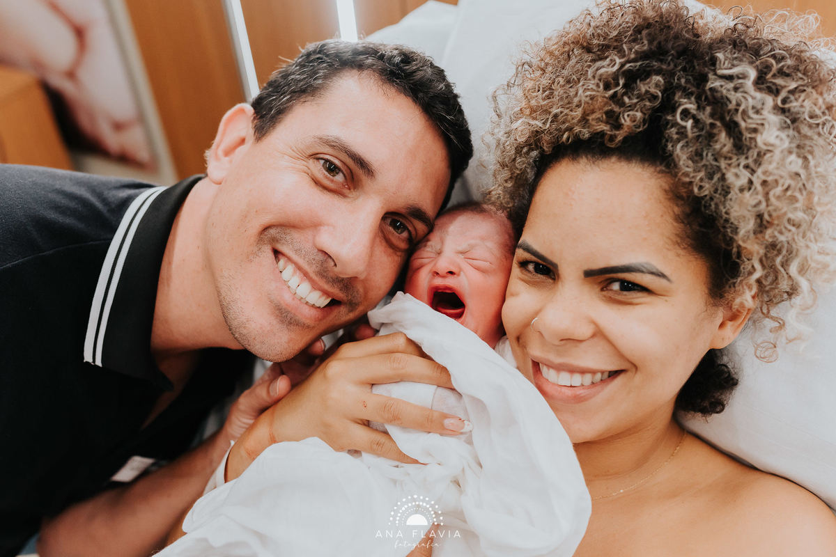 Filmes de parto, filmes de nascimento, nascimento, humanização, parto normal, cesariana humanizada, doula, parto, foto de parto, fotografia de parto no es, parto humanizado, grande vitória, maternidade santa ursula, Meridional