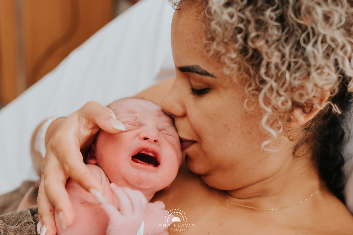 Filmes de parto, filmes de nascimento, nascimento, humanização, parto normal, cesariana humanizada, doula, parto, foto de parto, fotografia de parto no es, parto humanizado, grande vitória, maternidade santa ursula, Meridional