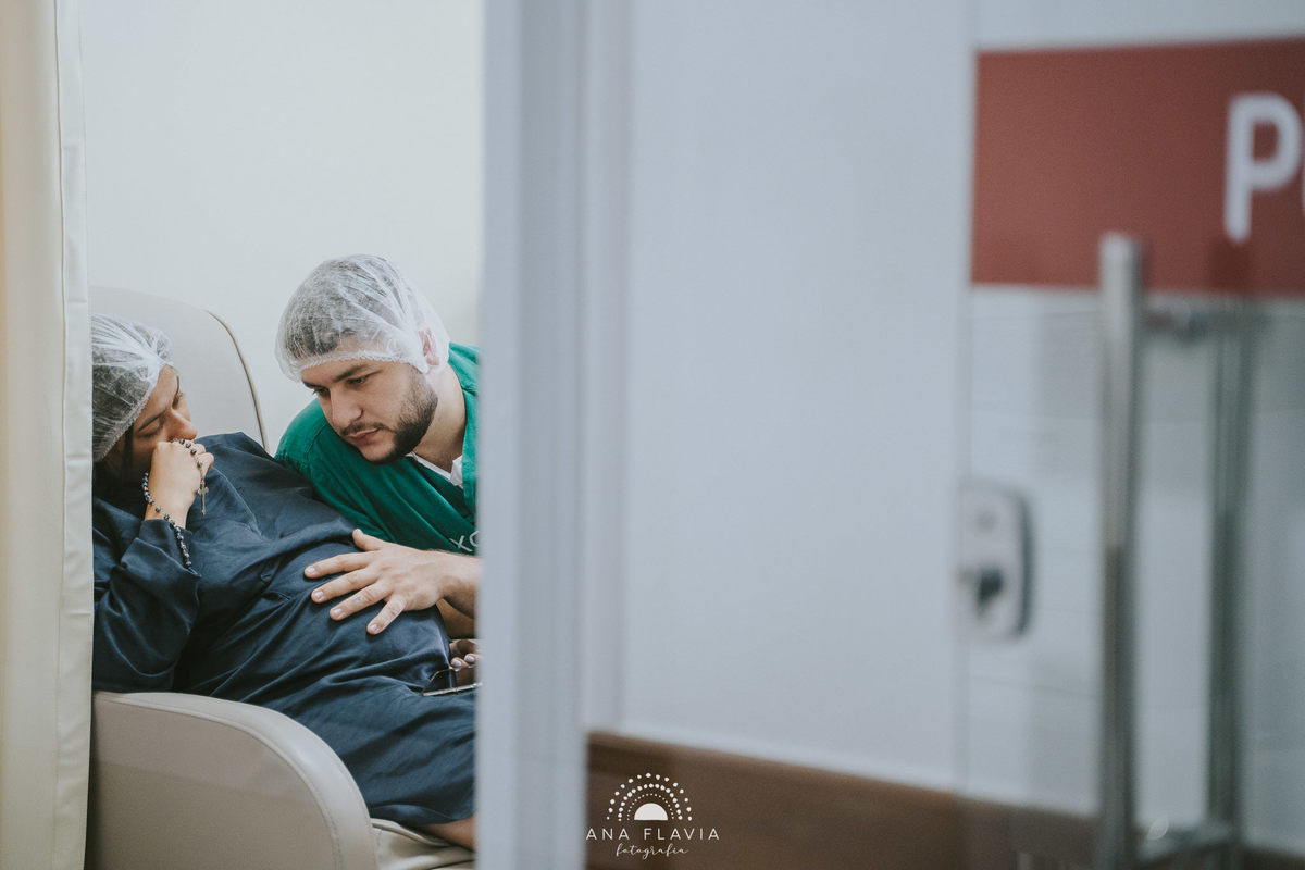 Fotografia de parto Cesária, Filme de parto, nascimento, humanização, vídeo de cesaria, cesariana humanizada, foto de parto Cesaria, parto humanizado, grande vitória, Hospital Praia da Costa, parto Cesária, Cesária, dr Rafael angelo Avançar Clínica Médica