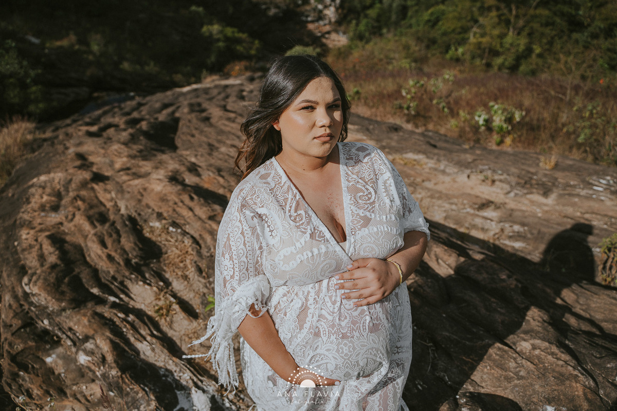 book gestante, gestante, gravida, gravidez, ensaio gestante,  vila velha, vitoria, Minas Gerais, Cachoeira Cambota, parto, bebê, ensaio no final de tarde, ensaio gestante na cachoeira, ensaio gestante gordinha