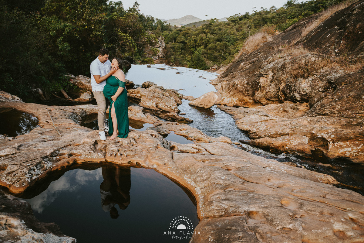 book gestante, gestante, gravida, gravidez, ensaio gestante,  vila velha, vitoria, Minas Gerais, Cachoeira Cambota, parto, bebê, ensaio no final de tarde, ensaio gestante na cachoeira, ensaio gestante gordinha