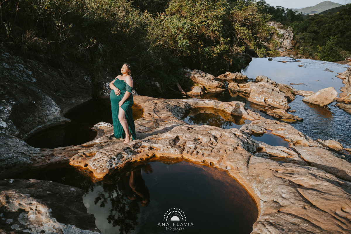book gestante, gestante, gravida, gravidez, ensaio gestante,  vila velha, vitoria, Minas Gerais, Cachoeira Cambota, parto, bebê, ensaio no final de tarde, ensaio gestante na cachoeira, ensaio gestante gordinha