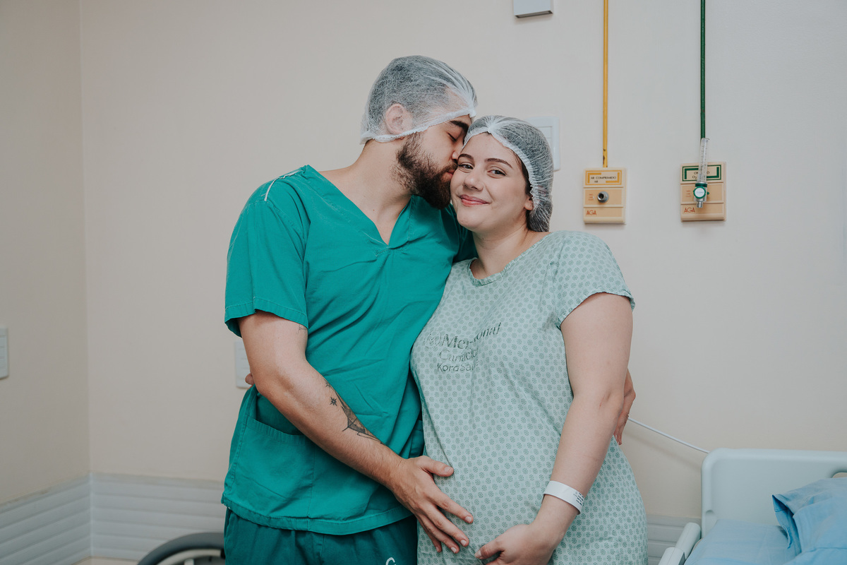 Fotografia de parto Cesária, Filme de parto, nascimento, humanização, vídeo de cesaria, cesariana humanizada, foto de parto Cesaria, parto humanizado, grande vitória, Hospital Praia da Costa, parto Cesária, Cesária, dr Rafael angelo Avançar Clínica Médica