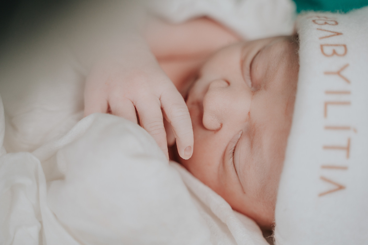 Fotografia de parto Cesária, Filme de parto, nascimento, humanização, vídeo de cesaria, cesariana humanizada, foto de parto Cesaria, parto humanizado, grande vitória, Hospital Praia da Costa, parto Cesária, Cesária, dr Rafael angelo Avançar Clínica Médica