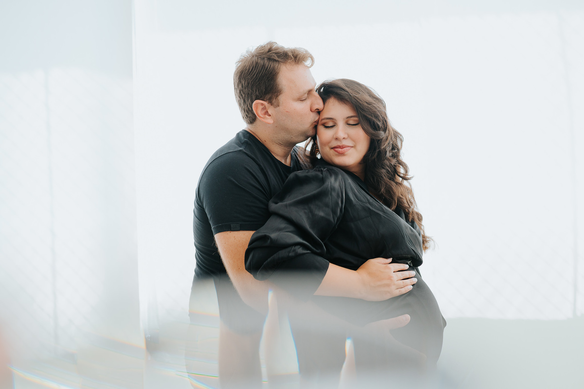 book gestante, gestante, gravida, gravidez, maternidade, ensaio gestante,  vila velha, vitoria,  parto, bebê, praia de ensaio em casa, ensaio nublado, ensaio com vento, ensaio gestante em casa, ensaio gestante 
