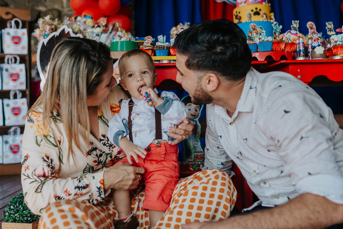 fotografia de aniversário Arthur, festa infantil Vila Velha, fotógrafa de festas, fotos espontâneas de crianças, Patrulha Canina, fotógrafo de eventos ES, festa com piscina, fotografia afetiva infantil, registro documental de festa