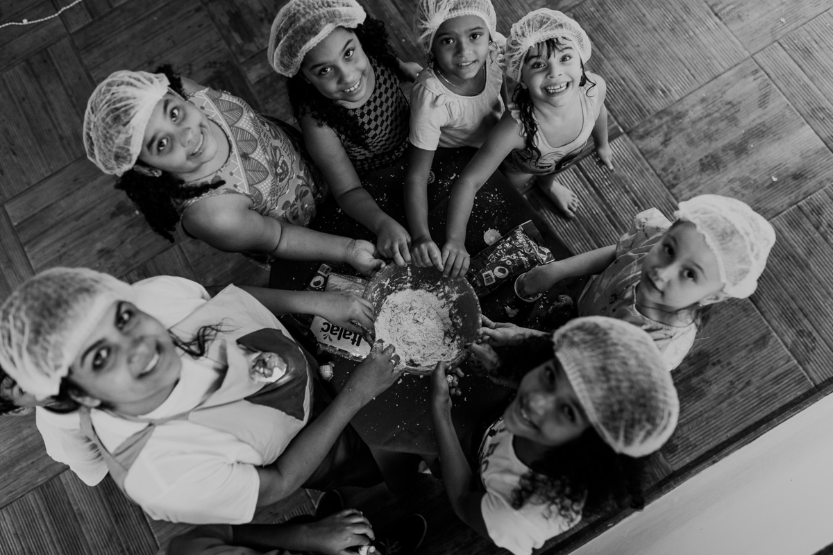 fotografia de aniversário Arthur, festa infantil Vila Velha, fotógrafa de festas, fotos espontâneas de crianças, Patrulha Canina, fotógrafo de eventos ES, festa com piscina, fotografia afetiva infantil, registro documental de festa