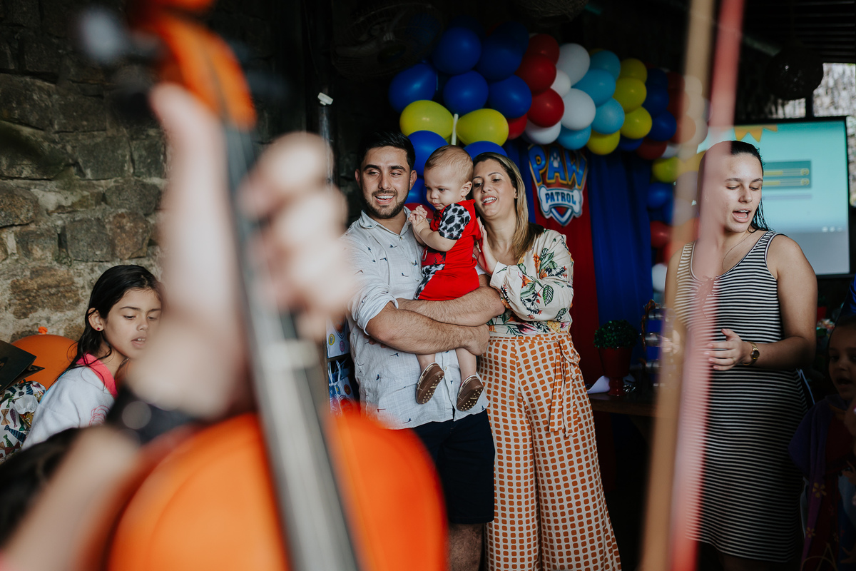 fotografia de aniversário Arthur, festa infantil Vila Velha, fotógrafa de festas, fotos espontâneas de crianças, Patrulha Canina, fotógrafo de eventos ES, festa com piscina, fotografia afetiva infantil, registro documental de festa