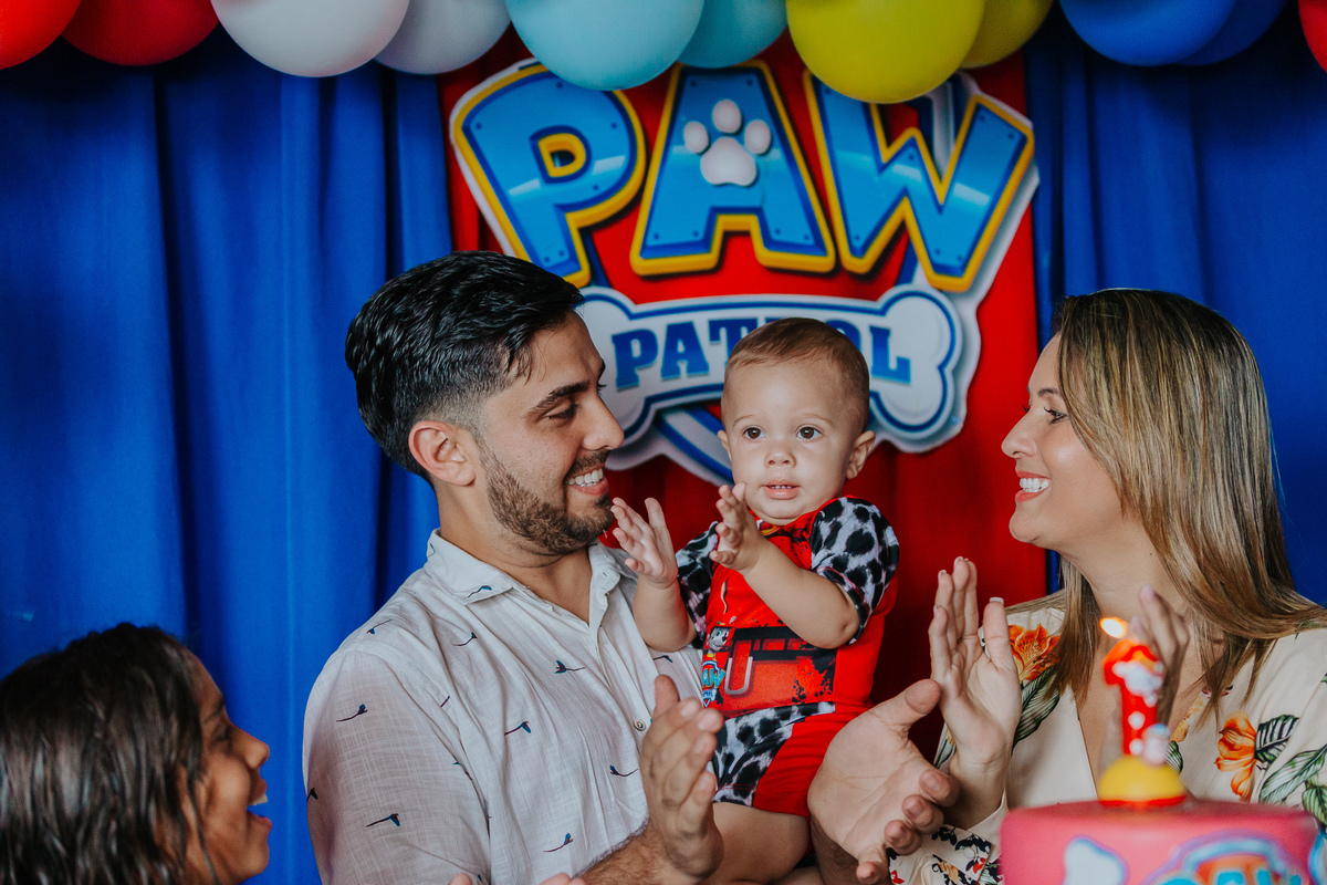 fotografia de aniversário Arthur, festa infantil Vila Velha, fotógrafa de festas, fotos espontâneas de crianças, Patrulha Canina, fotógrafo de eventos ES, festa com piscina, fotografia afetiva infantil, registro documental de festa
