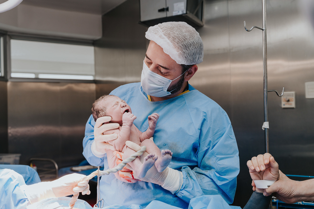 Fotografia de parto Cesária, Filme de parto, nascimento, humanização, vídeo de cesaria, cesariana humanizada, foto de parto Cesaria, parto humanizado, grande vitória, Vitoria Apart Hospital, parto Cesária, Cesária, dr frederico 