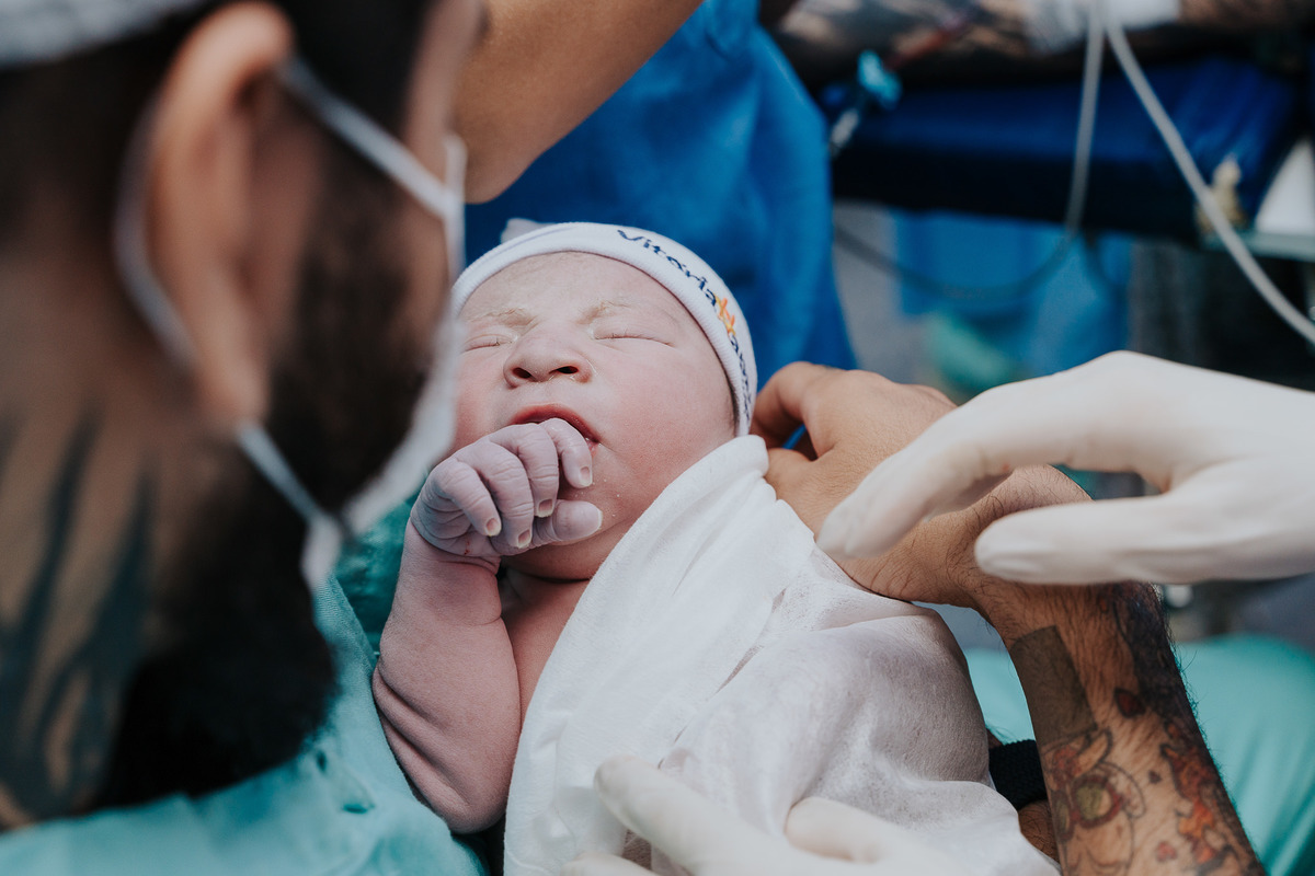 Fotografia de parto Cesária, Filme de parto, nascimento, humanização, vídeo de cesaria, cesariana humanizada, foto de parto Cesaria, parto humanizado, grande vitória, Vitoria Apart Hospital, parto Cesária, Cesária, dr frederico 