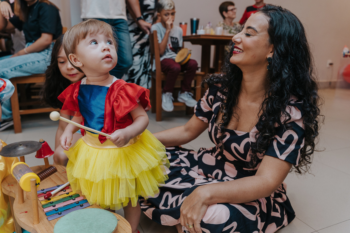 fotografia de aniversário ana clara, festa infantil Vila Velha, fotógrafa de festas, fotos espontâneas de crianças, Patrulha Canina, fotógrafo de eventos ES, festa com piscina, fotografia afetiva infantil, registro documental de festa, Vitoria es