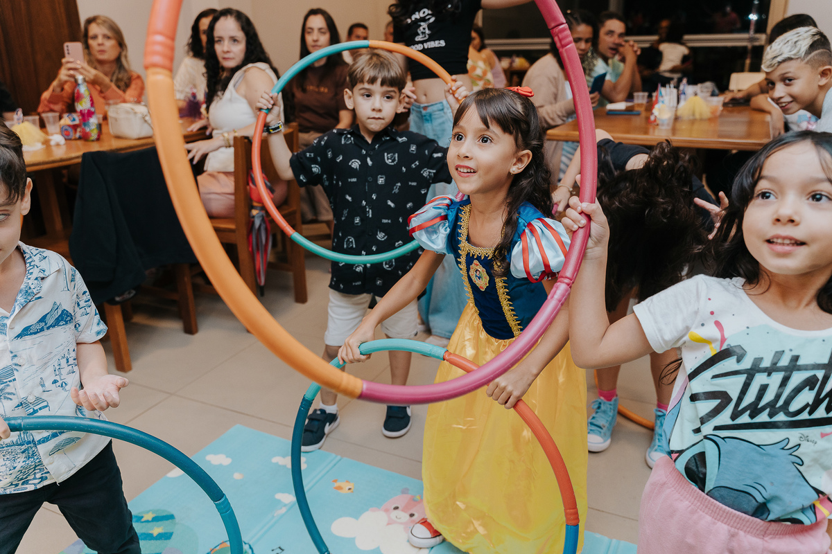 fotografia de aniversário ana clara, festa infantil Vila Velha, fotógrafa de festas, fotos espontâneas de crianças, Patrulha Canina, fotógrafo de eventos ES, festa com piscina, fotografia afetiva infantil, registro documental de festa, Vitoria es