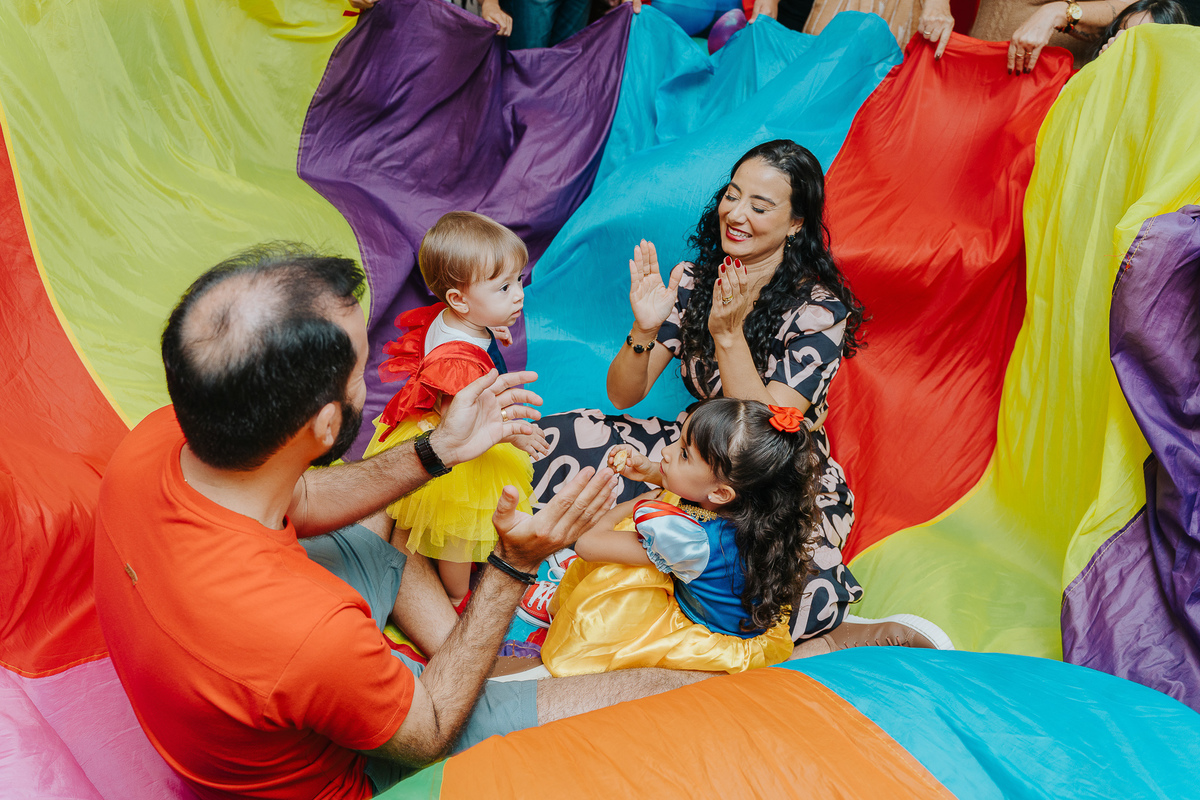fotografia de aniversário ana clara, festa infantil Vila Velha, fotógrafa de festas, fotos espontâneas de crianças, Patrulha Canina, fotógrafo de eventos ES, festa com piscina, fotografia afetiva infantil, registro documental de festa, Vitoria es