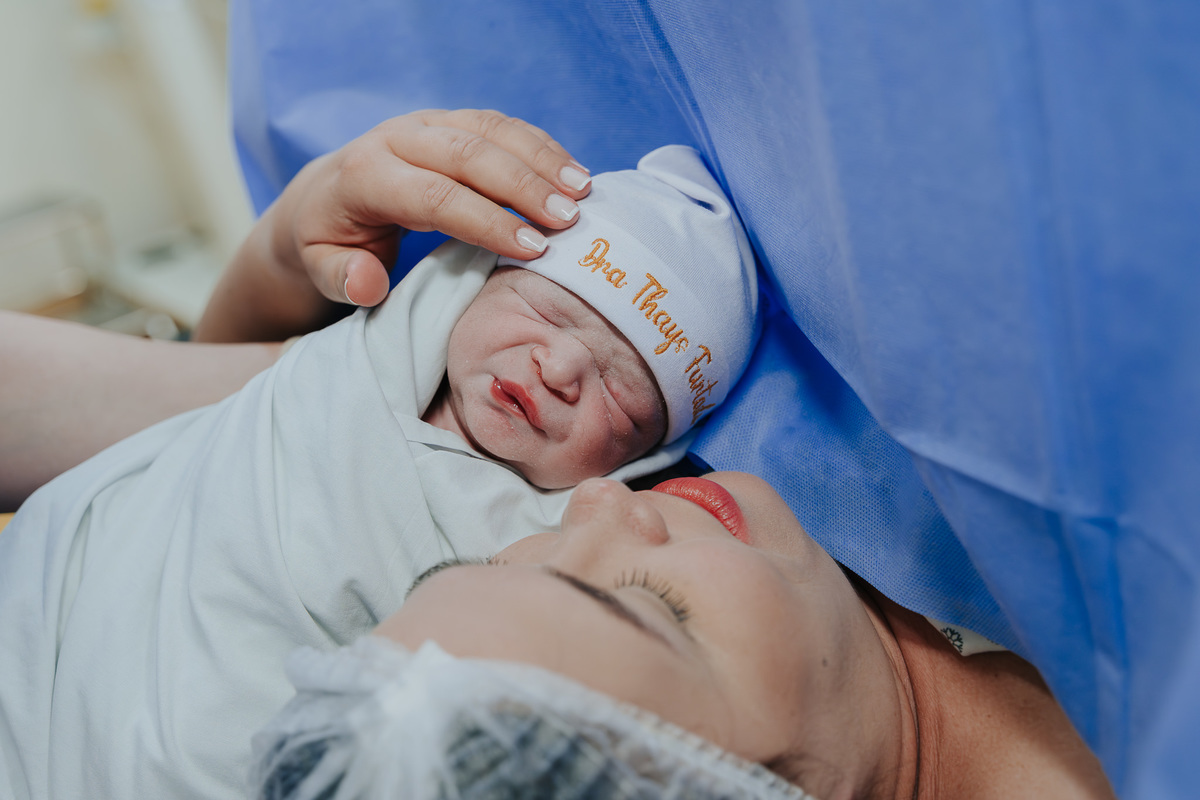 Fotografia de parto Cesária, Filme de parto, nascimento, humanização, vídeo de cesaria, cesariana humanizada, foto de parto Cesaria, parto humanizado, grande vitória, Vitoria Apart Hospital, parto Cesária, Cesária, dr frederico promatre
