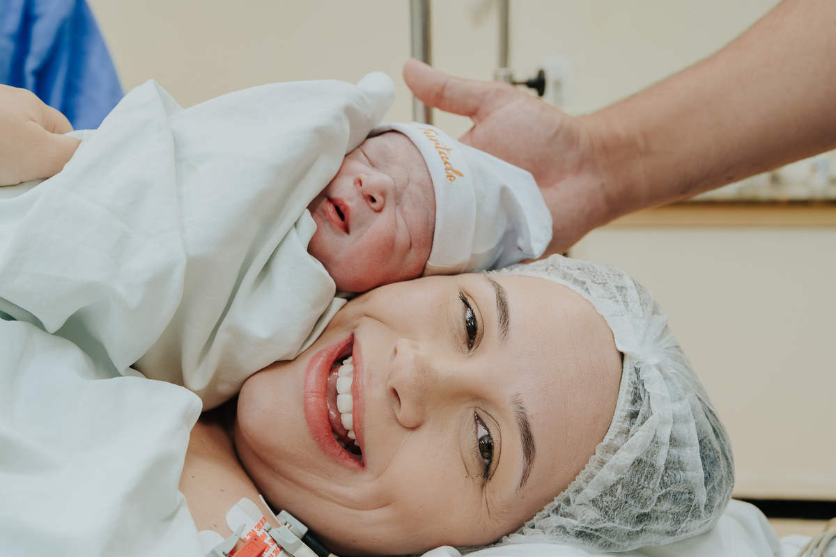 Fotografia de parto Cesária, Filme de parto, nascimento, humanização, vídeo de cesaria, cesariana humanizada, foto de parto Cesaria, parto humanizado, grande vitória, Vitoria Apart Hospital, parto Cesária, Cesária, dr frederico promatre