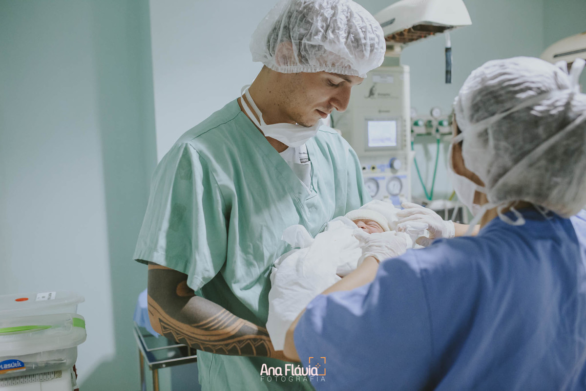 Filmes de parto, filmes de nascimento, ana flavia photography, lifestyle photography, ana flavia, nascimento, humanização, parto normal, cesariana humanizada, doula, vix, birth, parto,  lifestyle, foto de parto, fotografia de parto no es, parto humanizado