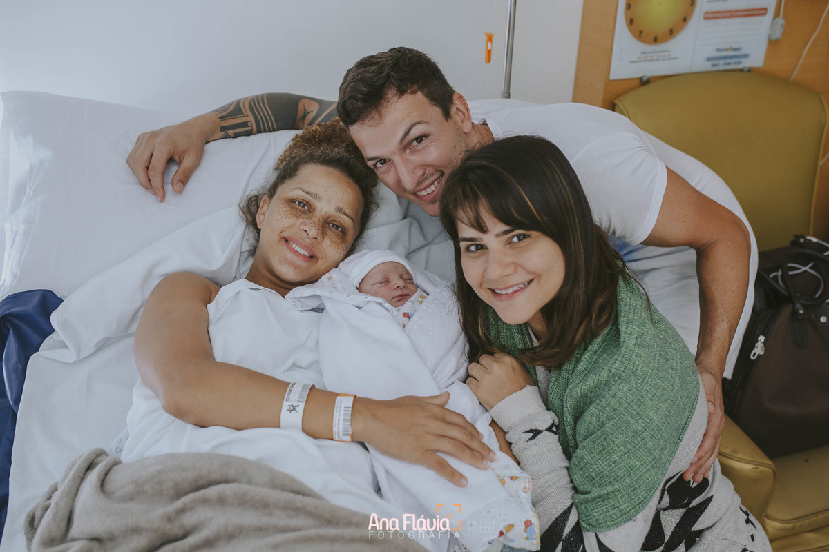 Filmes de parto, filmes de nascimento, ana flavia photography, lifestyle photography, ana flavia, nascimento, humanização, parto normal, cesariana humanizada, doula, vix, birth, parto,  lifestyle, foto de parto, fotografia de parto no es, parto humanizado