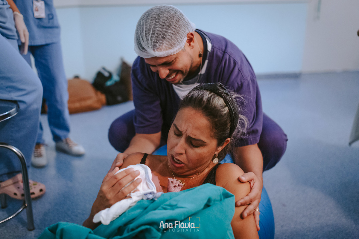 Filmes de parto, filmes de nascimento, nascimento, humanização, parto normal, cesariana humanizada, doula, parto, foto de parto, fotografia de parto no es, parto humanizado, grande vitória, apart hospital