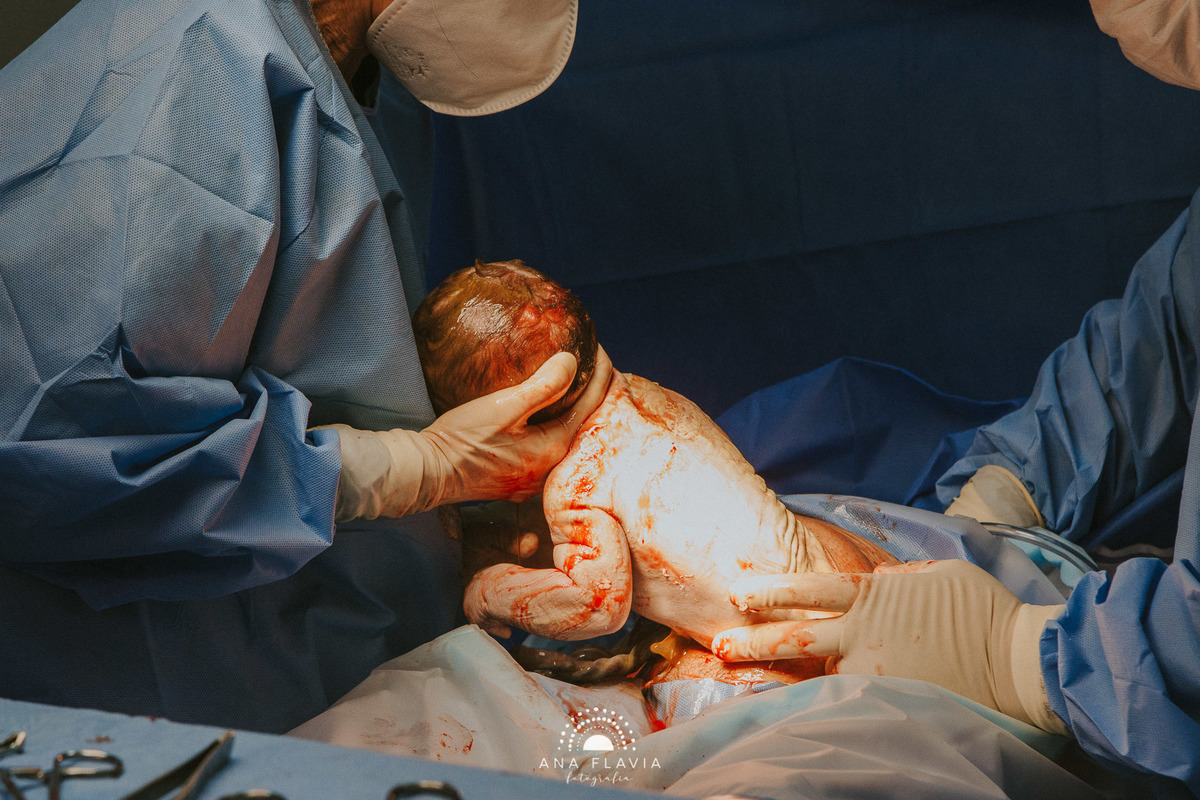 Filmes de parto, filmes de nascimento, nathalie pauli photography, nascimento, humanização, parto normal, cesariana humanizada, doula, birth photography, birth, parto, newborn, new born photography, grande vitoria, vitoria, vila velha, espirito santo