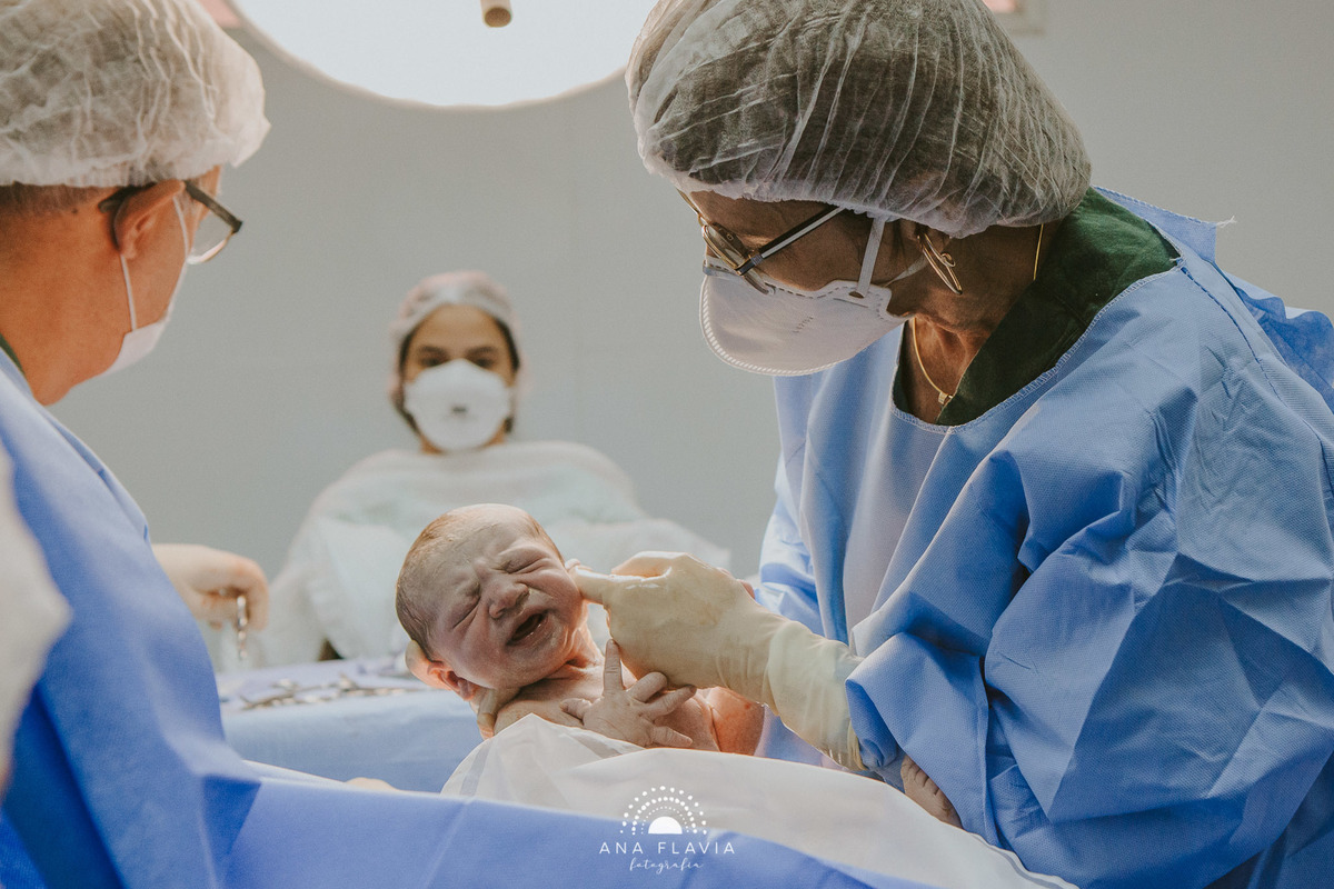 Filmes de parto, filmes de nascimento, nathalie pauli photography, nascimento, humanização, parto normal, cesariana humanizada, doula, birth photography, birth, parto, newborn, new born photography, grande vitoria, vitoria, vila velha, espirito santo