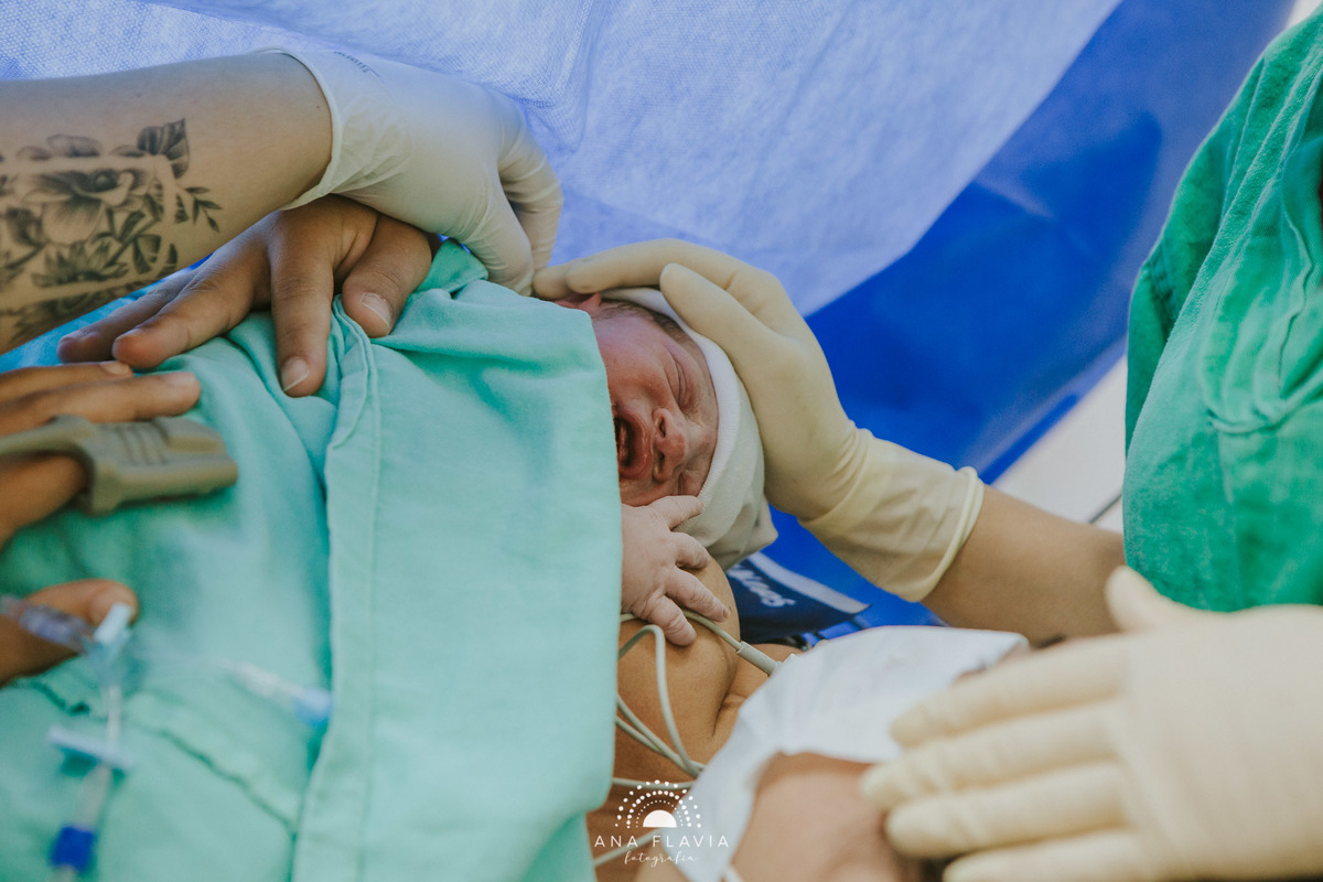 Filmes de parto, filmes de nascimento, nathalie pauli photography, nascimento, humanização, parto normal, cesariana humanizada, doula, birth photography, birth, parto, newborn, new born photography, grande vitoria, vitoria, vila velha, espirito santo