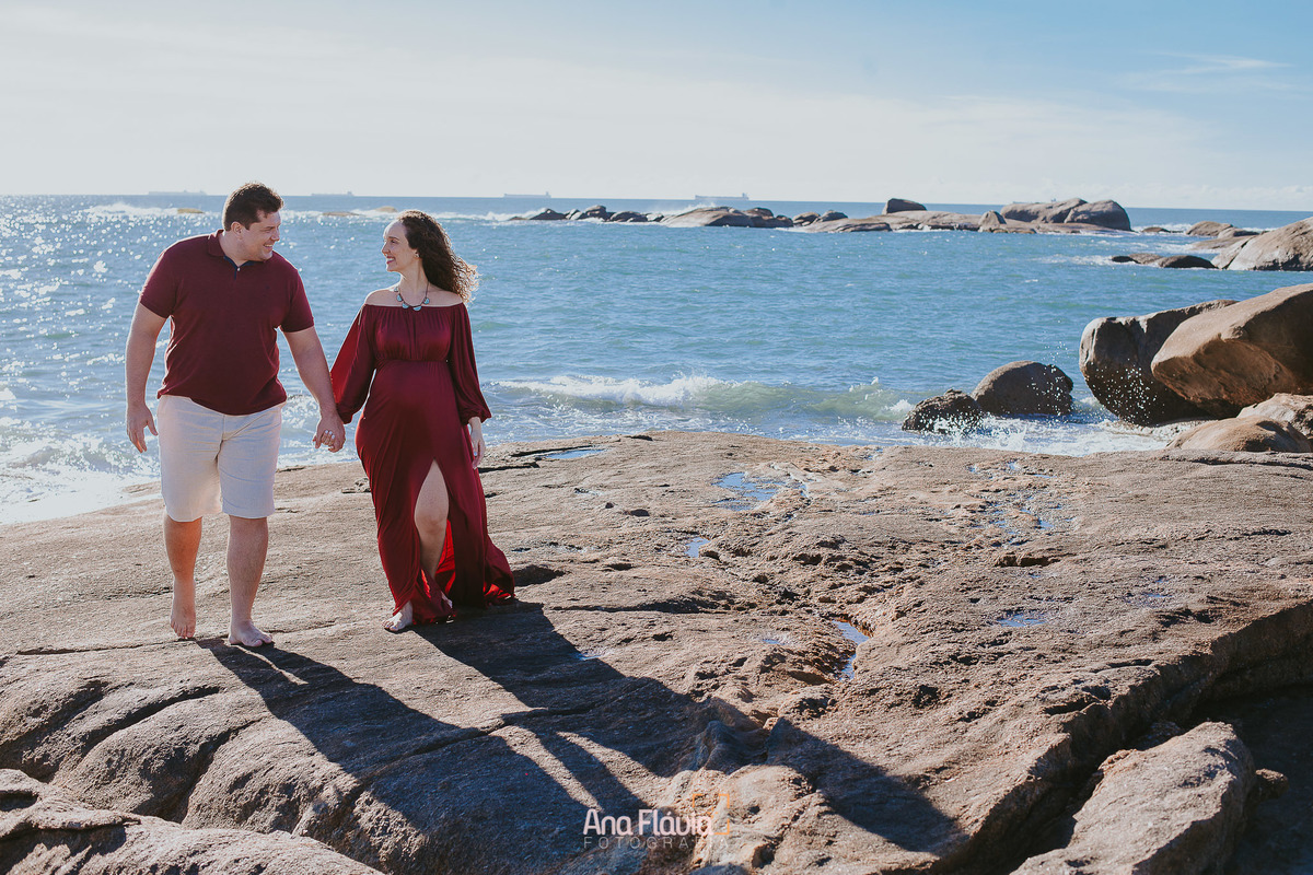 book gestante, gestante, gravida, gravidez, maternidade, ensaio gestante, ilha do frade, vila velha, vitoria,  parto, bebê, recém nascido, 
Ensaio gestante no nascer do sol na praia 