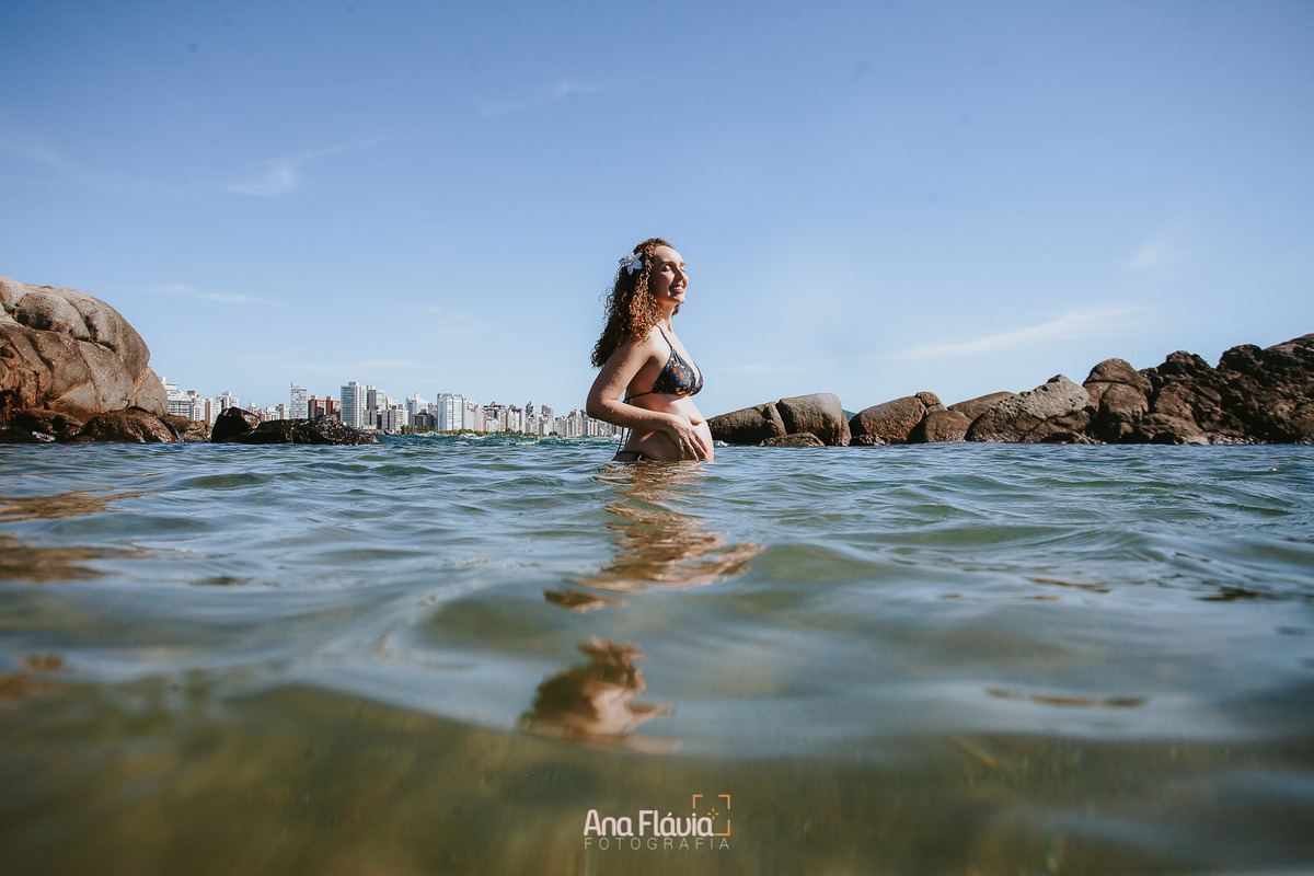 book gestante, gestante, gravida, gravidez, maternidade, ensaio gestante, ilha do frade, vila velha, vitoria,  parto, bebê, recém nascido, 
Ensaio gestante na água 