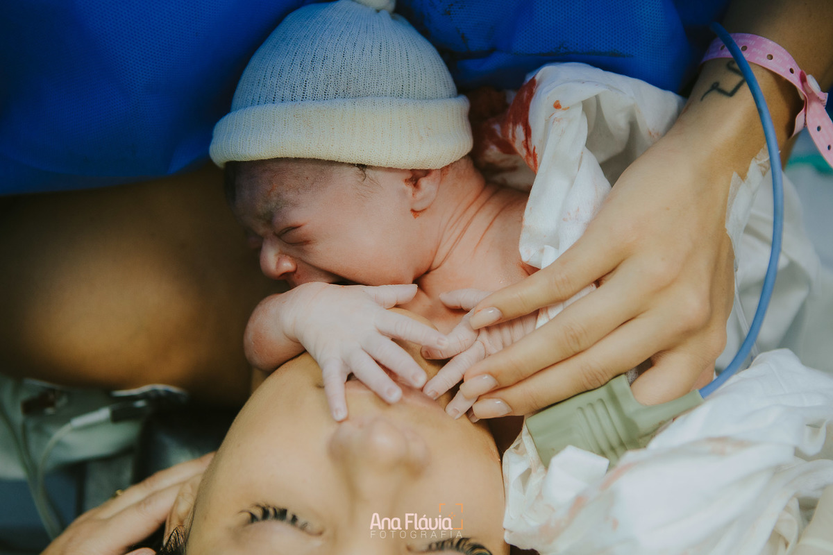 Filmes de parto, filmes de nascimento, ana flavia photography, lifestyle photography, ana flavia, nascimento, humanização, parto normal, cesariana humanizada, doula, vix, birth, parto,  lifestyle, foto de parto, fotografia de parto no es, parto humanizado