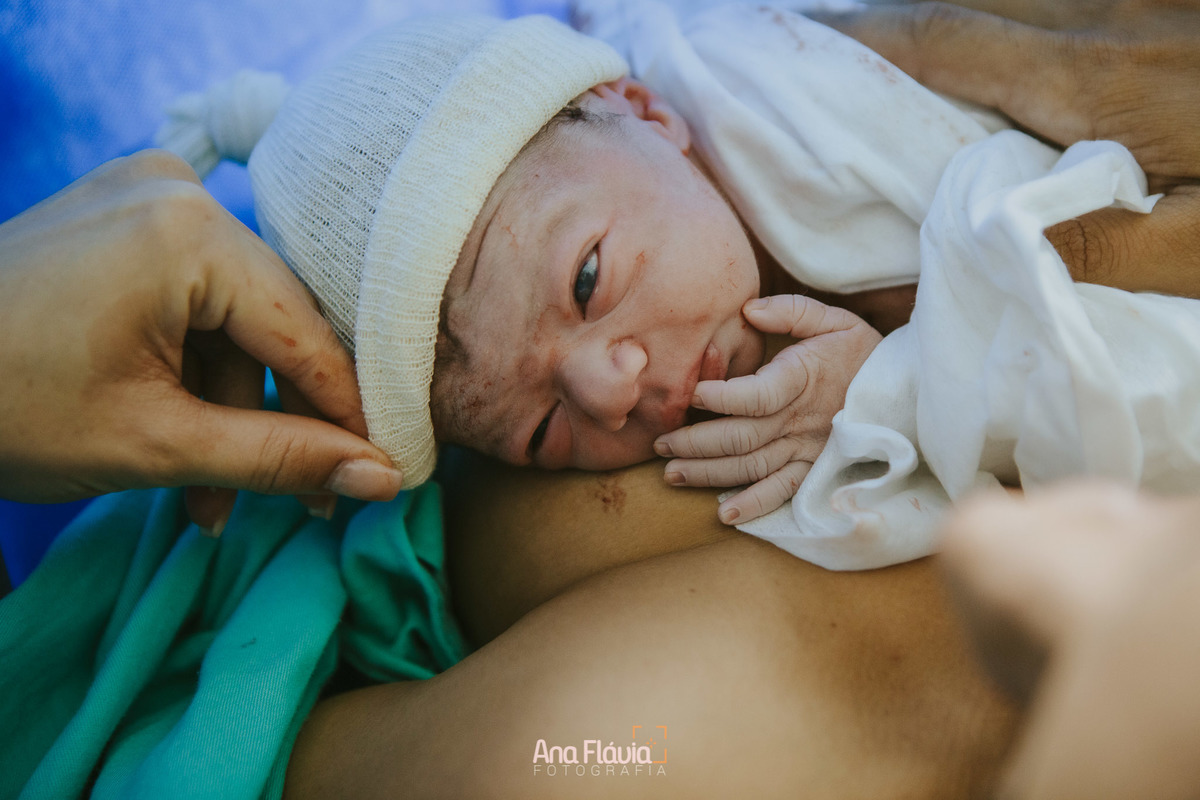 Filmes de parto, filmes de nascimento, ana flavia photography, lifestyle photography, ana flavia, nascimento, humanização, parto normal, cesariana humanizada, doula, vix, birth, parto,  lifestyle, foto de parto, fotografia de parto no es, parto humanizado