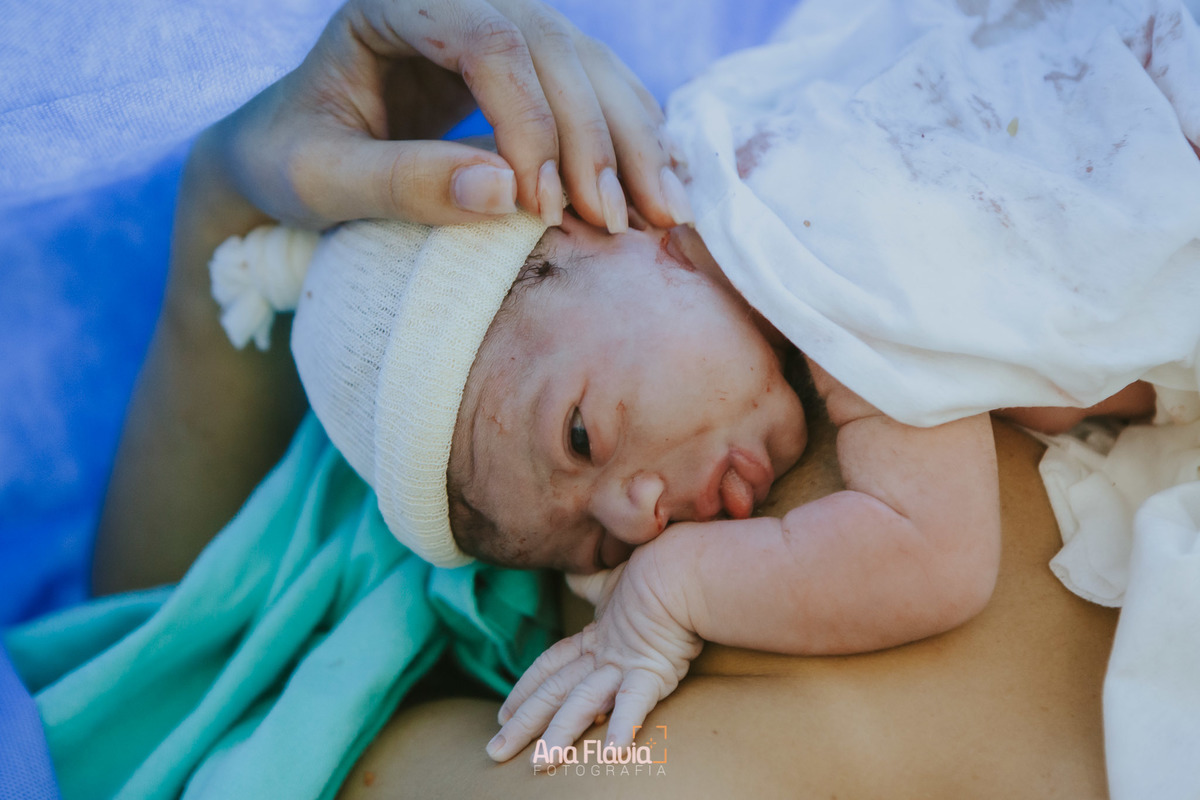Filmes de parto, filmes de nascimento, ana flavia photography, lifestyle photography, ana flavia, nascimento, humanização, parto normal, cesariana humanizada, doula, vix, birth, parto,  lifestyle, foto de parto, fotografia de parto no es, parto humanizado