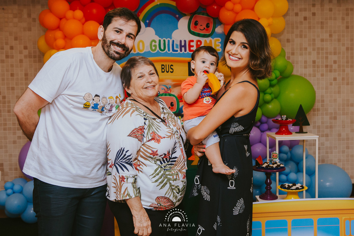 primeiro aniversario, 1aninho, mundo azul, mae de menino, fotografia, babyboy, festa fazendinha, festa de menino, amigos, smashthecake, primeiro aninho, babyfashion, festa de criança, photography, um ano, família, mamãe deprimeira viagem, aniversario cria