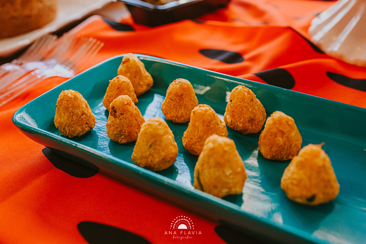 primeiro aniversario, 1aninho, mundo azul, mae de menino, fotografia, babyboy, festa fazendinha, festa de menino, amigos, smashthecake, primeiro aninho, babyfashion, festa de criança, photography, um ano, família, mamãe deprimeira viagem, aniversario cria