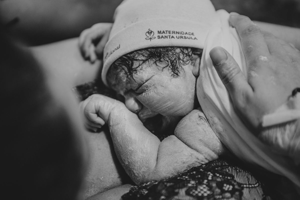 Filmes de parto, filmes de nascimento, nascimento, humanização, parto normal, cesariana humanizada, doula, parto, foto de parto, fotografia de parto no es, parto humanizado, grande vitória, maternidade santa ursula