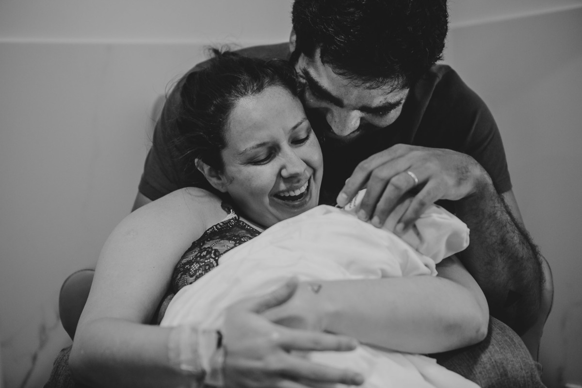 Filmes de parto, filmes de nascimento, nascimento, humanização, parto normal, cesariana humanizada, doula, parto, foto de parto, fotografia de parto no es, parto humanizado, grande vitória, maternidade santa ursula