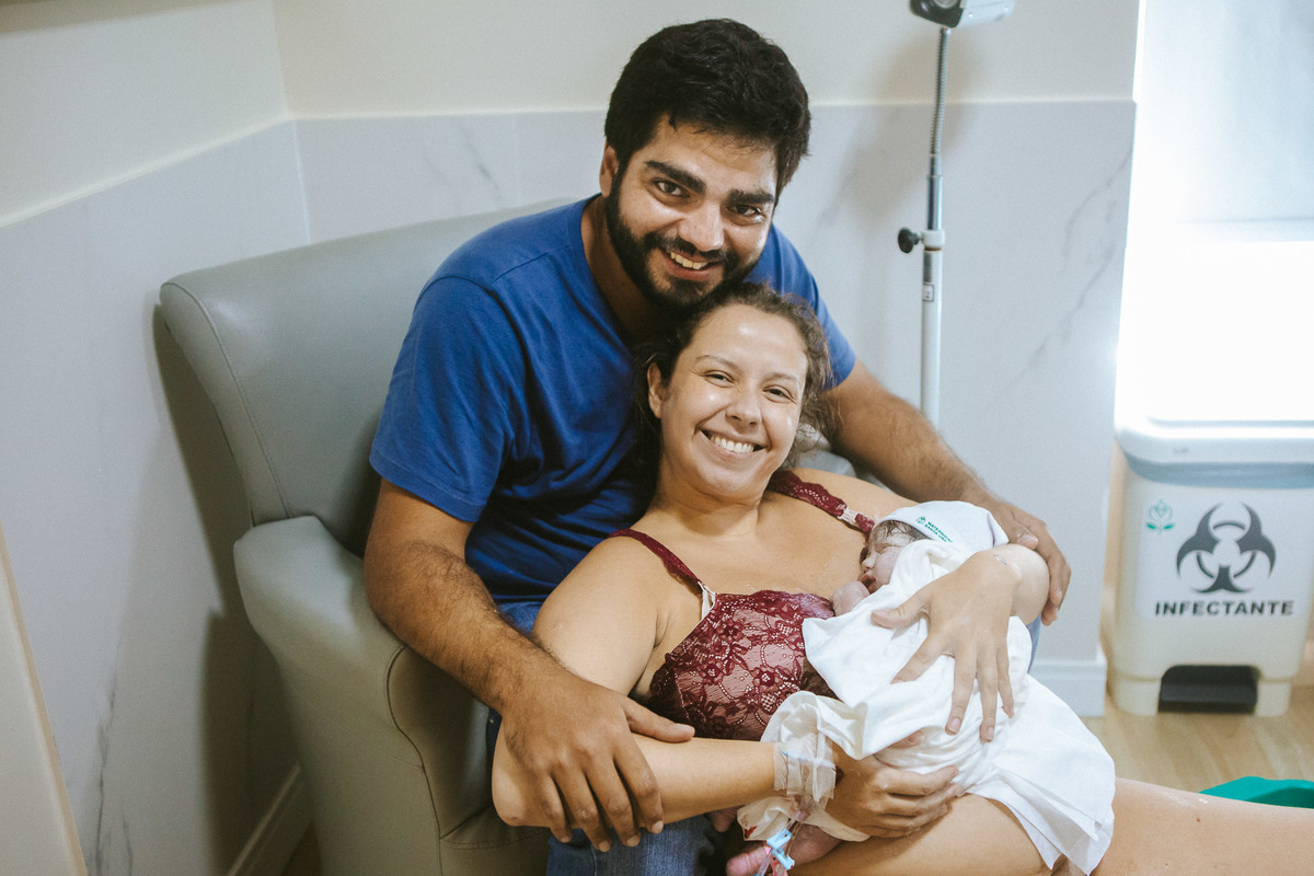 Filmes de parto, filmes de nascimento, nascimento, humanização, parto normal, cesariana humanizada, doula, parto, foto de parto, fotografia de parto no es, parto humanizado, grande vitória, maternidade santa ursula